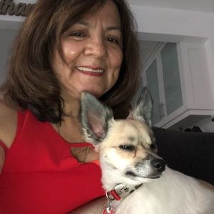 Meet your Posher, Maria elena